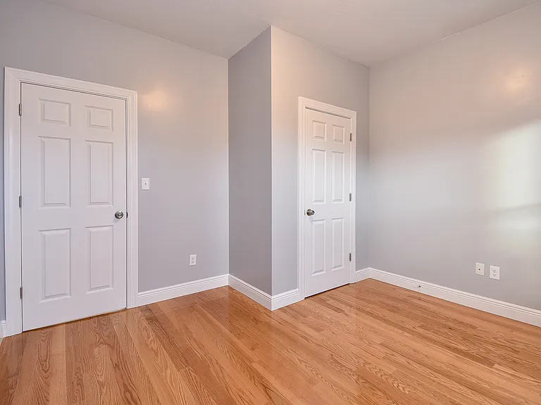 525 Charles St #2 — Photo 9