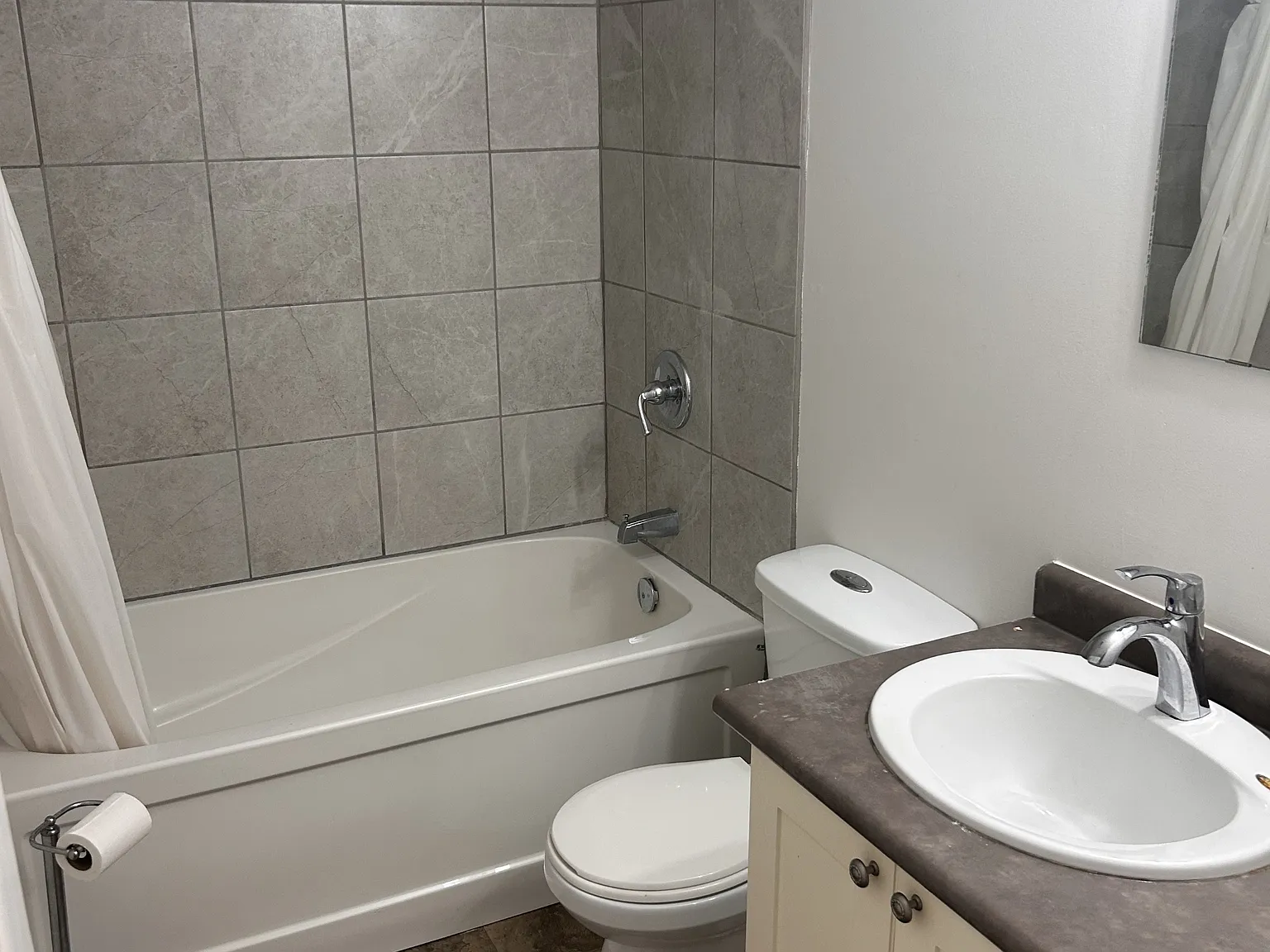 727 5th Avenue North — Photo 3