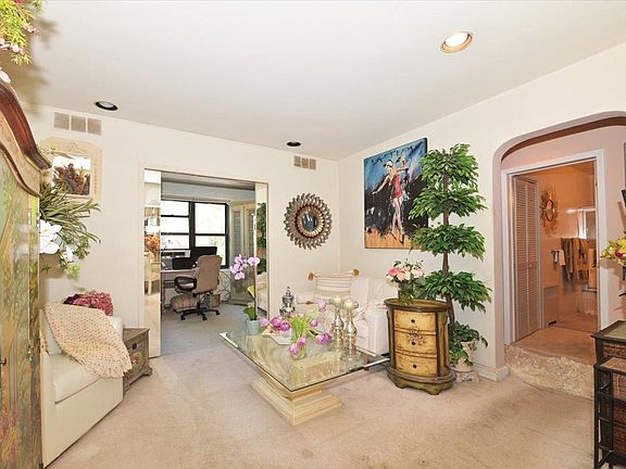 5th image of 3 Town House Pl #C