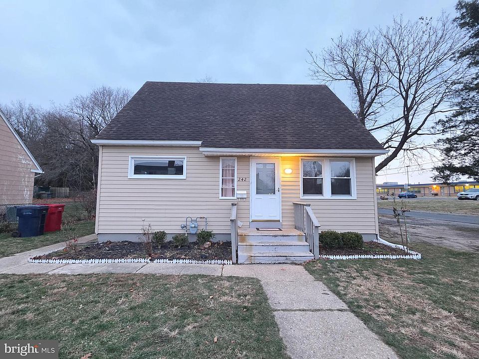 1st image of 242 Belmont Ave