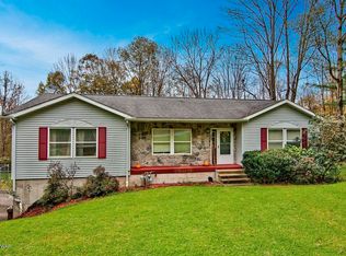 208 Spring Hill Rd, Honesdale, PA 18431