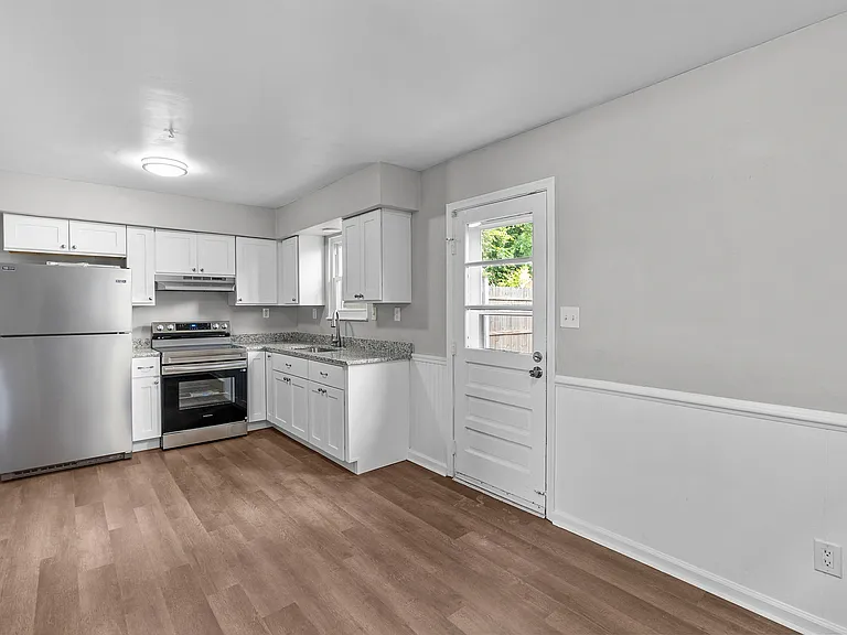 2404 Arkansas Ave #B — Photo 8