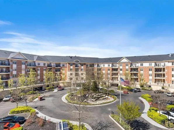 401 Carson Ter, Huntingdon Valley, PA 19006