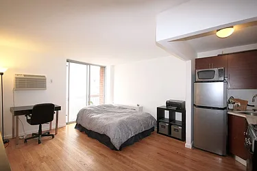 Rented by STAR CITIES INTERNATIONAL PROPERTY CORPORATION