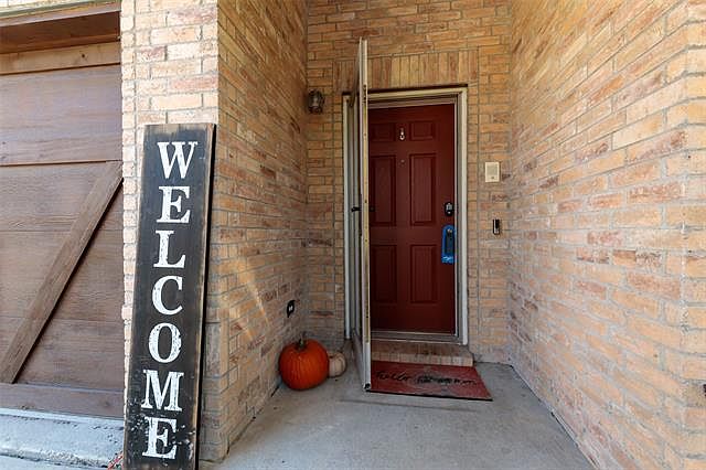 1st image of 6512 Texana Way