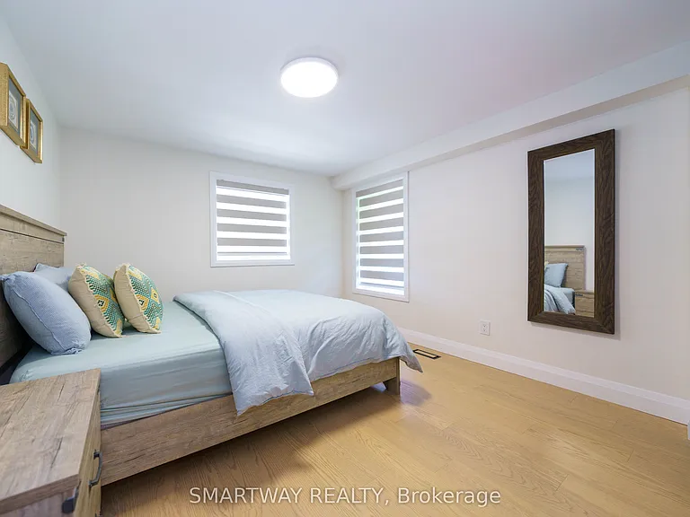 107 Campbell Cres — Photo 36