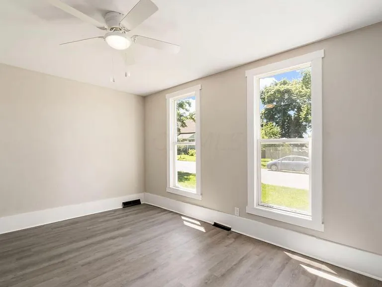 118 S Walnut St #1 — Photo 9