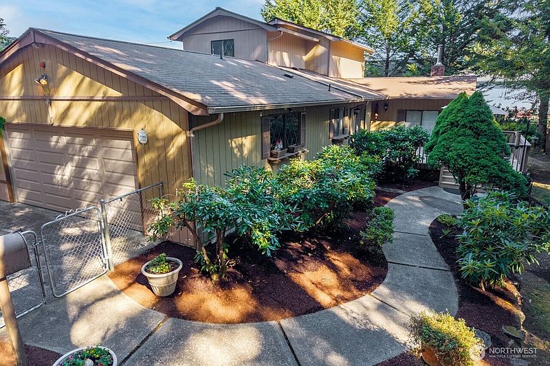 2nd image of 9215 96th Street NW