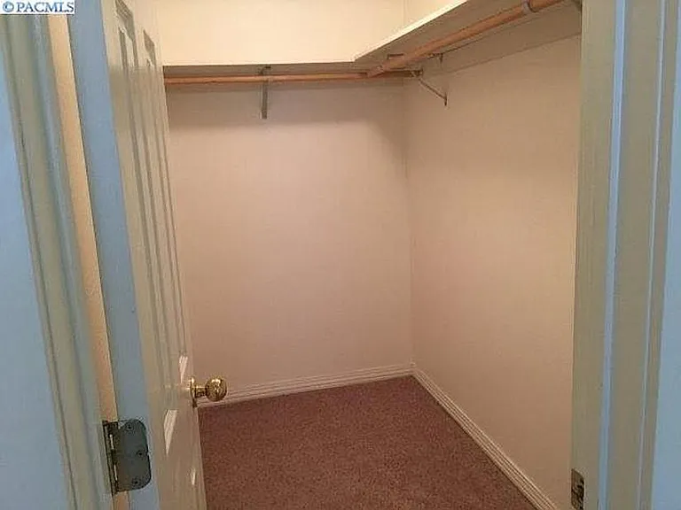 1645 NE Merman Dr — Photo 10