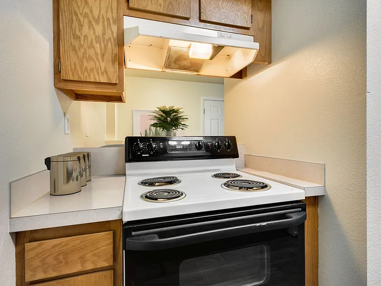 2203-2207 W Kootenai St — Photo 9