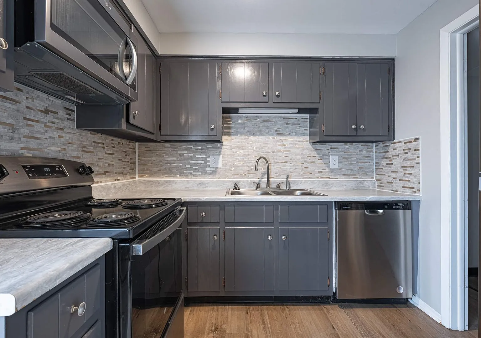 Flowerdale Townhomes — Photo 1