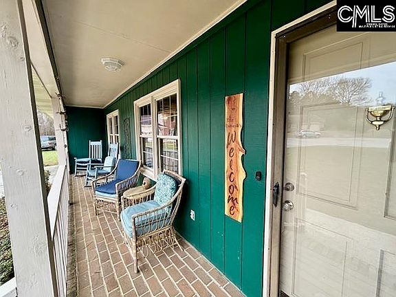 2nd image of 1156 Crosshill Ln