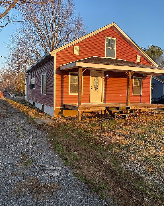 1st image of 212 McNary St