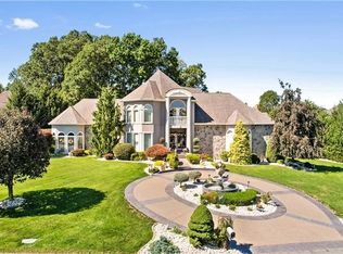107 Hardwood Dr, Venetia, PA