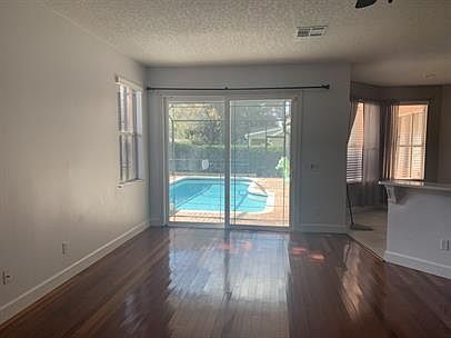 4th image of 10176 Pointview Ct #14769355