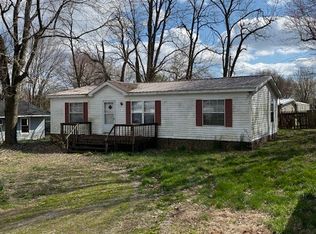 410 W McGlothlin St, Portland, TN 37148