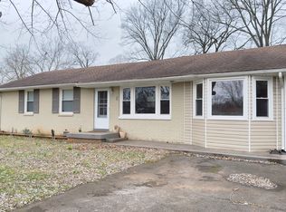 8 Bunker Hill Rd, Clarksville, TN 37042