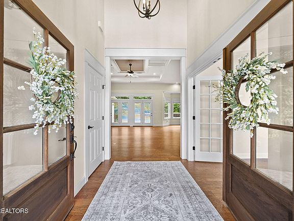 4th image of 26 Cedar Ridge Cir