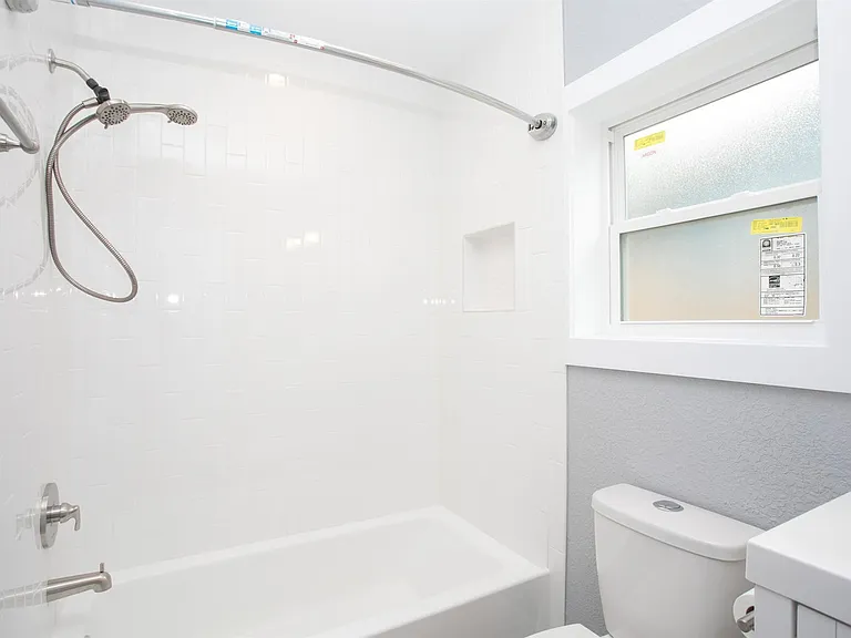 1103 Booker Ave #B — Photo 43