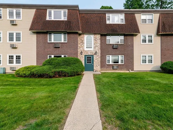 180 Main St APT E112, Bridgewater, MA 02324