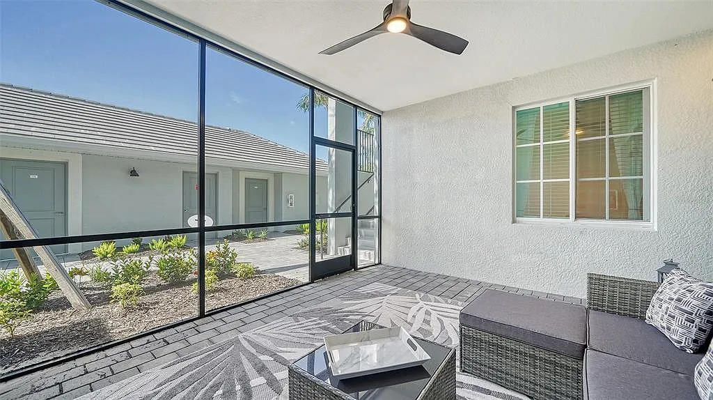 2 bed, 2.0 bath, 1355 sqft, $7,500 — Photo 4