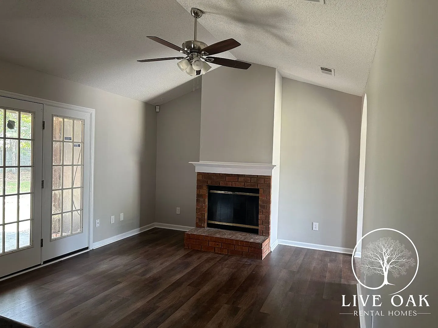 Move In Special: $500 Off 1st Month's Rent — Photo 3