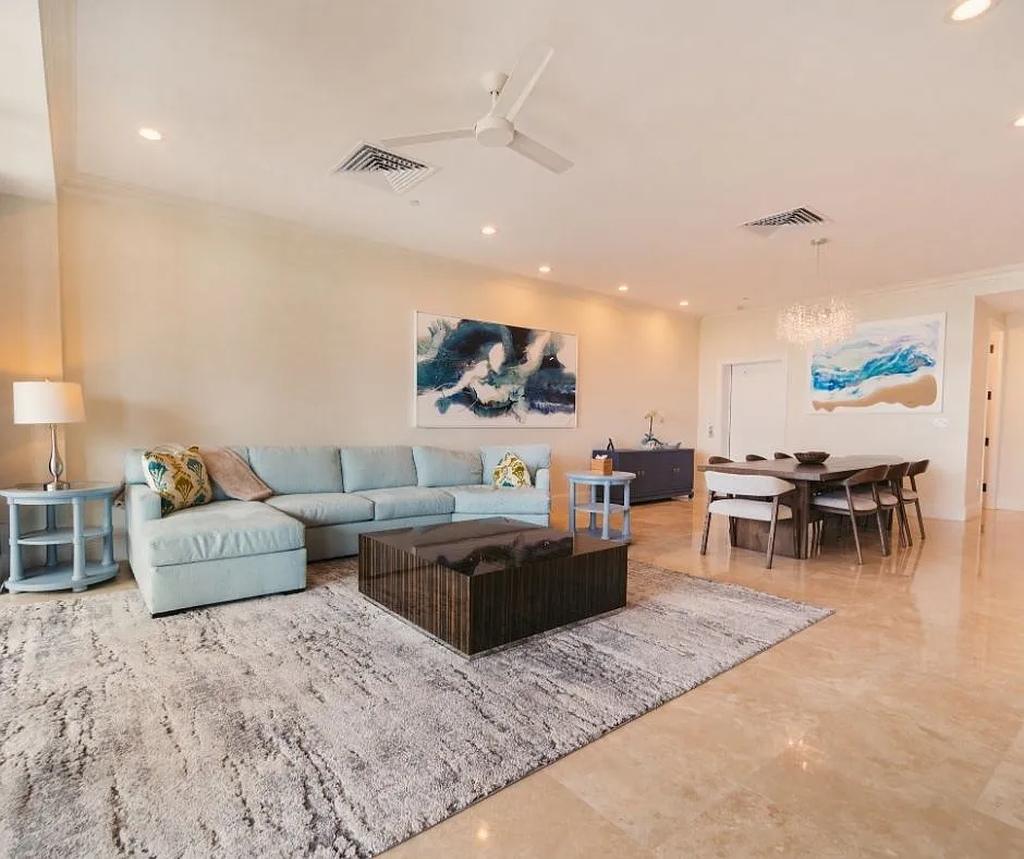 3 bed, 3.5 bath, 2924 sqft, $14,000 — Photo 2