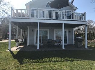 6 Pawtucket Ave, Bristol, RI 02809