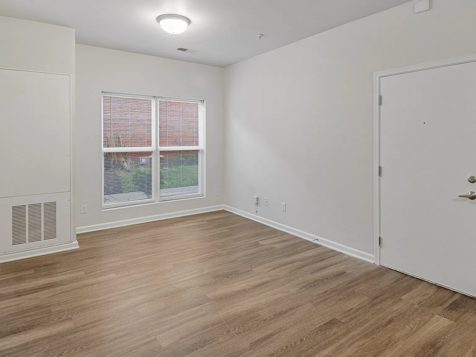1 bed, 592 sqft, $1,200 — Photo 4