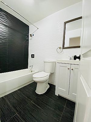 4th image of 498 Beach 43 St #2