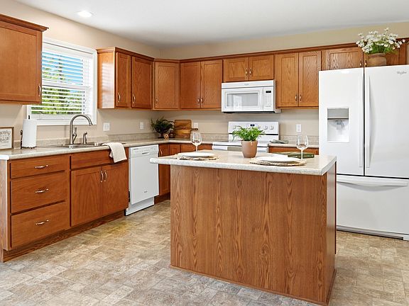 3rd image of 1118 Ash Ct