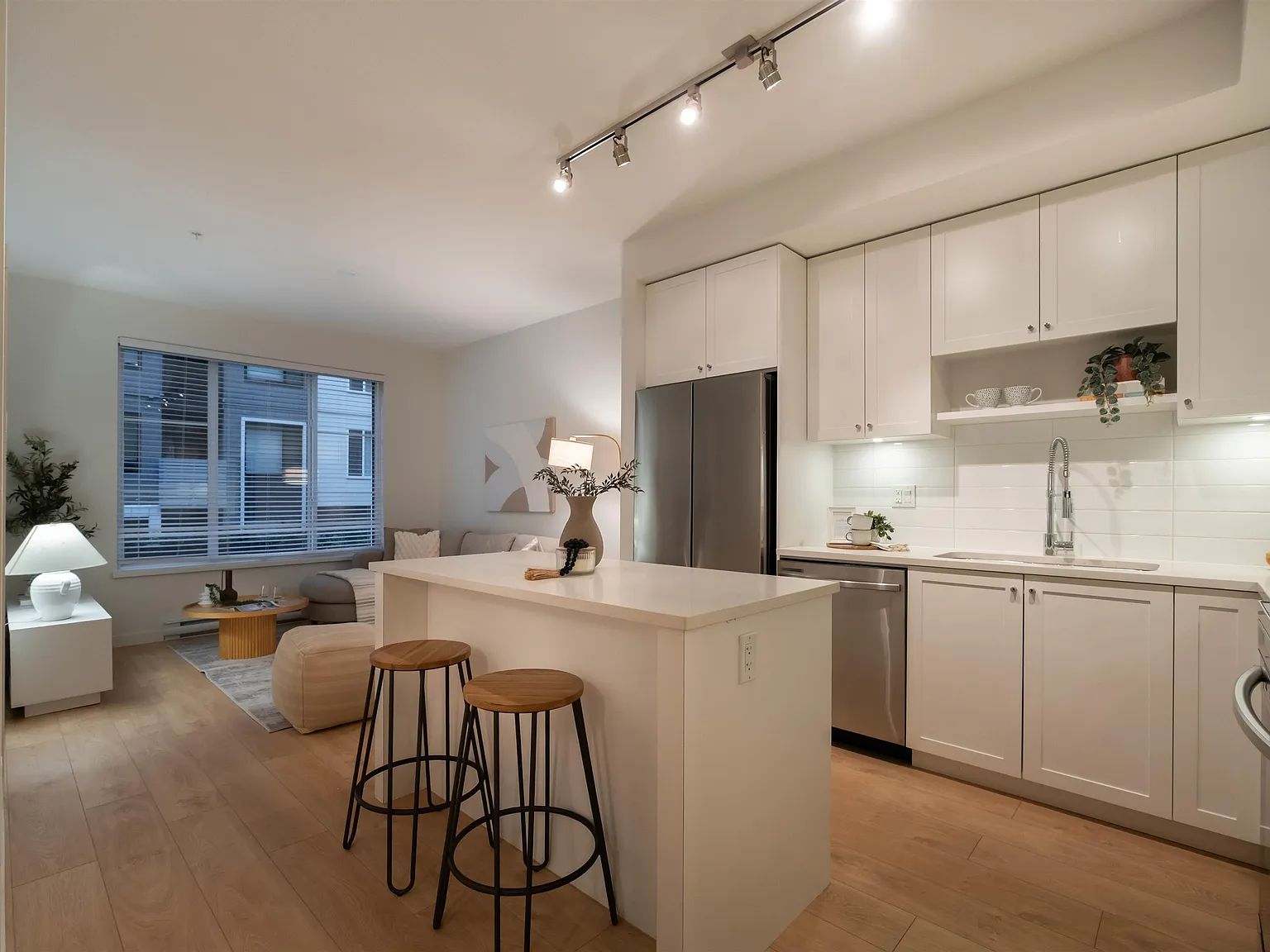 2 bed, 753 sqft, $2,450 — Photo 1
