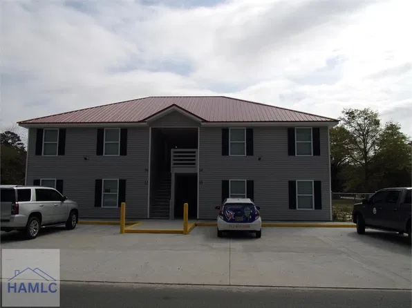36 Riverside Dr, Jesup, GA 31545