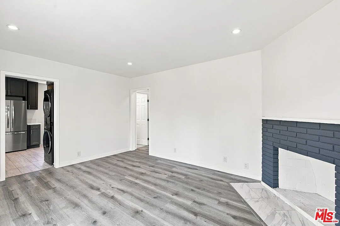 2 bed, 1.0 bath, 875 sqft, $2,695 — Photo 4