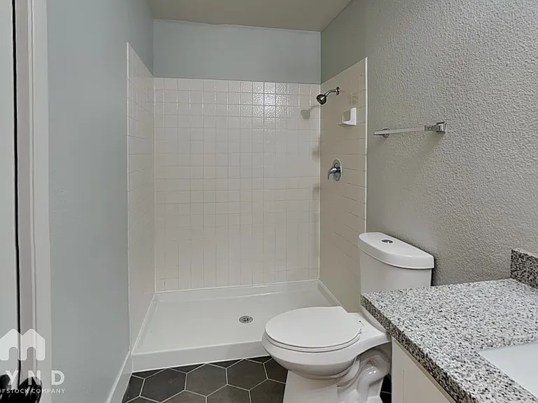 4336 Fox Point Dr — Photo 13