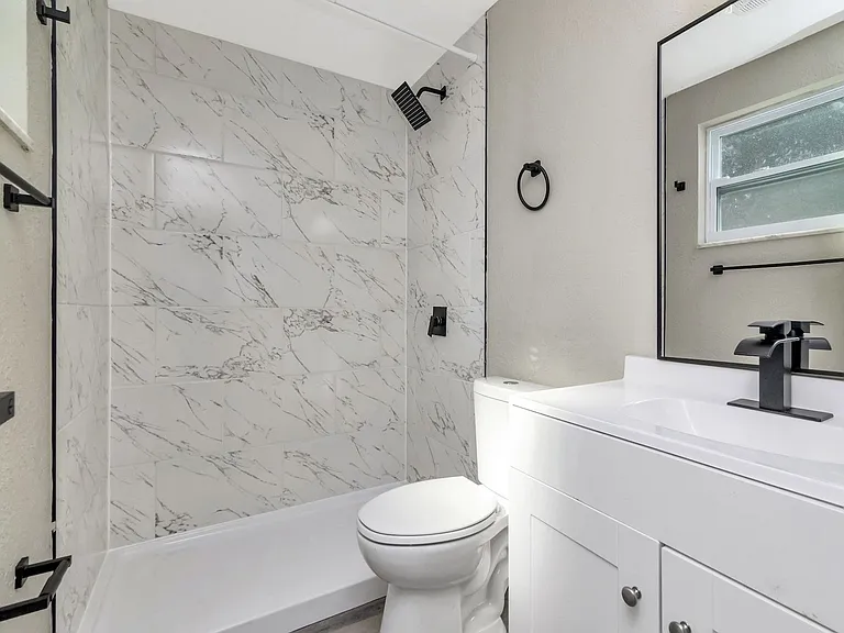 104 Karde Ln #B — Photo 8
