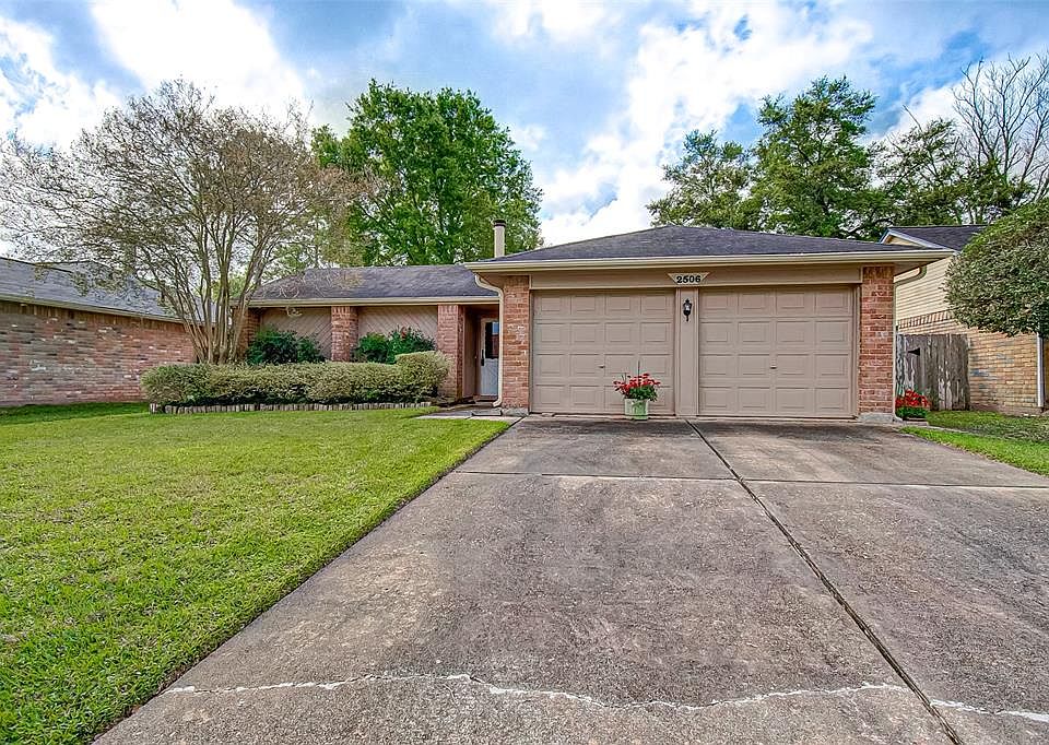1st image of 2506 Glen Haven Ln