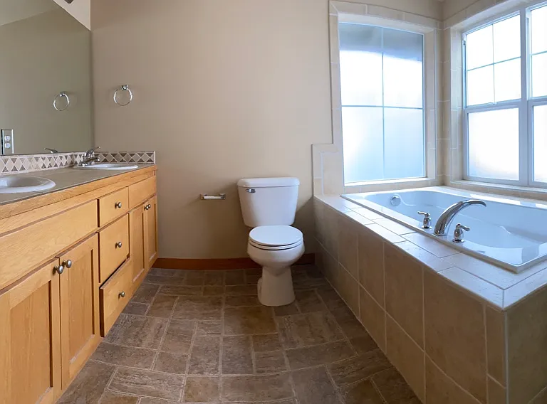 5808 Roosevelt Way NE — Photo 9