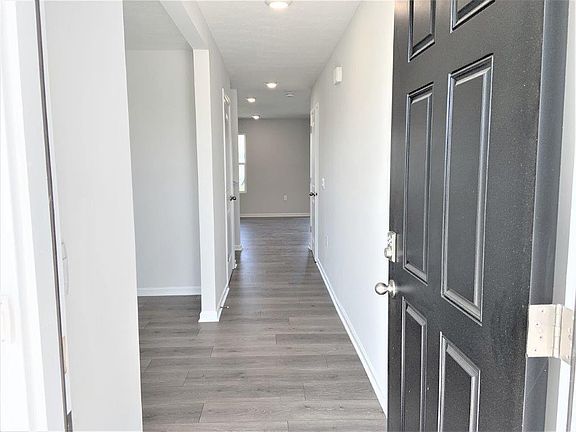 4th image of 931 Nelson Pl