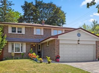 1 Donmac Dr, Toronto, ON M3B1N4