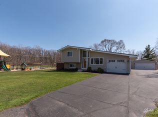 2323 Green Tree Ct, Lindenhurst, IL 60046