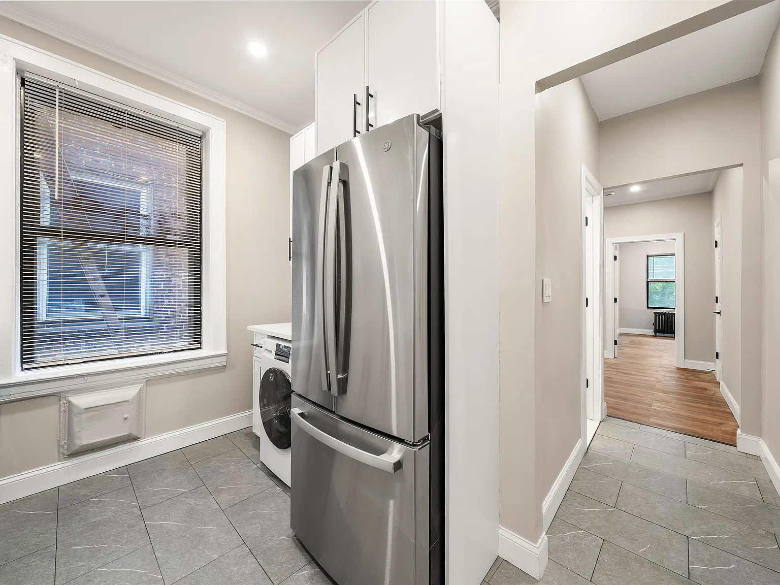 2 bed, 1.0 bath, $2,450 — Photo 4