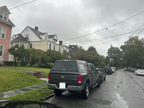 4th image of 157 Cottage Ave