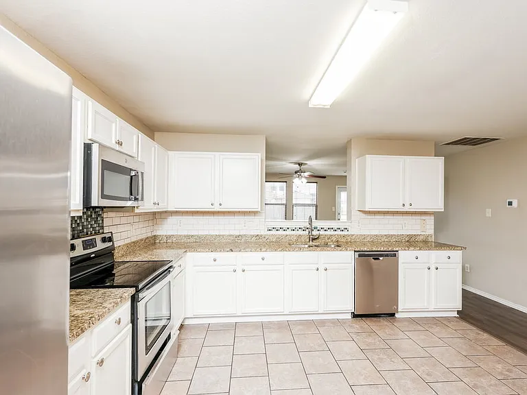 3032 Picket Fence Dr — Photo 9