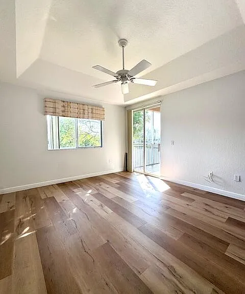 7842 Exeter Blvd E — Photo 25