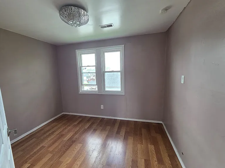 5114 Belmont St #B — Photo 8