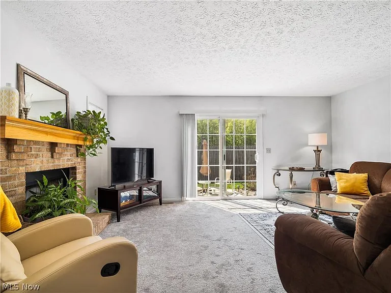 380 Angela Ln #380 — Photo 19