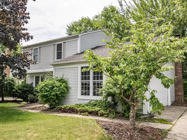 24475 Jamestowne Rd, Novi, MI 48375