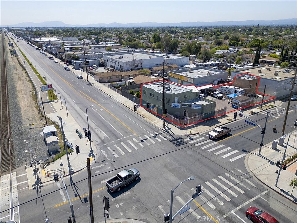 1st image of 10615 San Fernando Rd