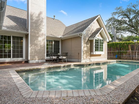 5th image of 11507 Autumn Ridge Dr